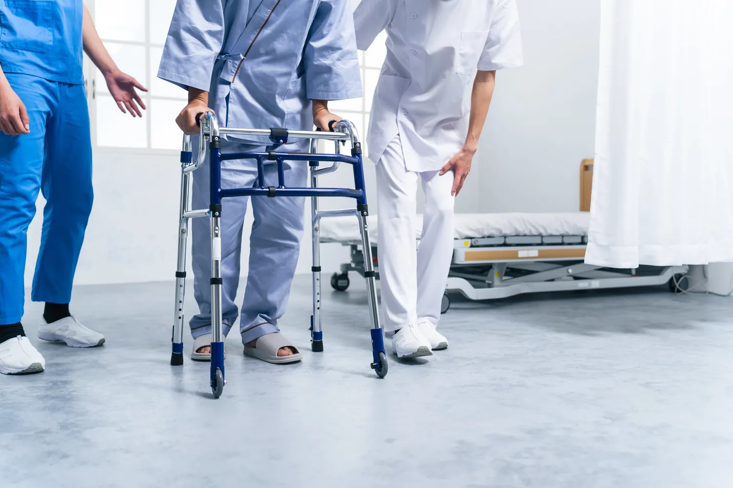 Rehabilitacja po złamaniu nogi - jak przebiega i kiedy ją rozpocząć?
