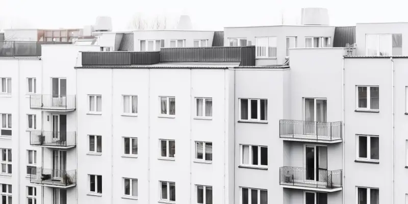Sprzedaż nowych mieszkań. Czy kupno od dewelopera ma sens?